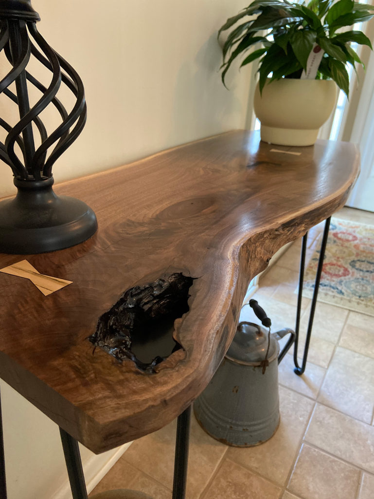 Live edge entry table